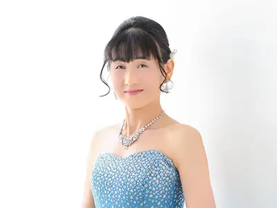 ピアノ講師　稲　万紀子